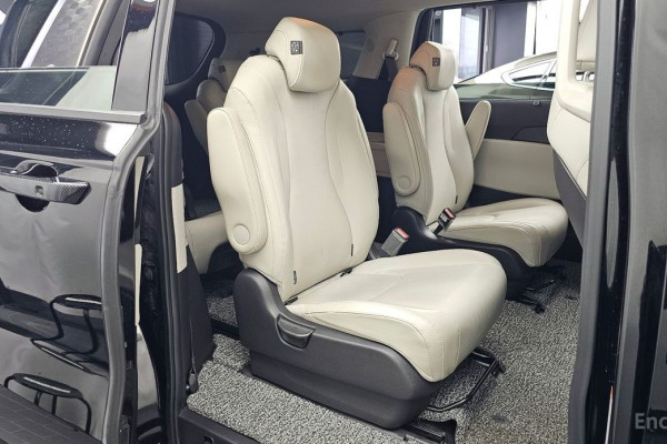 2023 Kia Carnival с пробегом 78 129 км