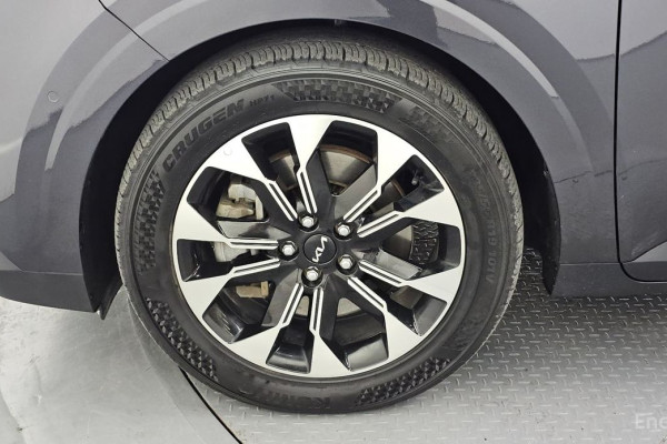 2023 Kia Carnival с пробегом 113 194 км