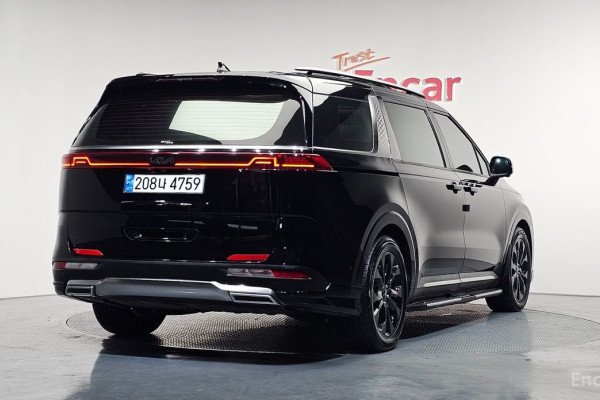 2022 Kia Carnival с пробегом 62 460 км