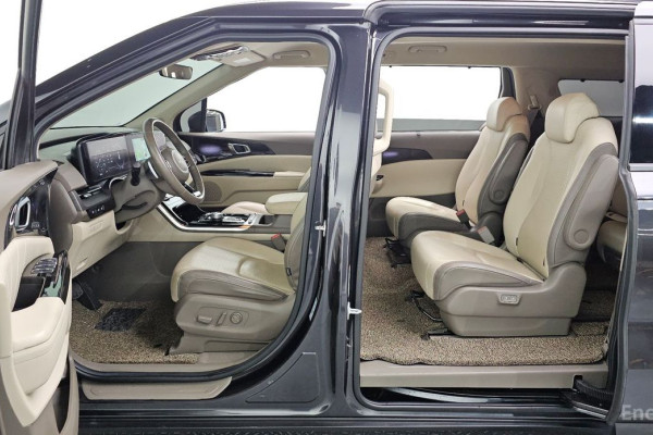 2023 Kia Carnival с пробегом 113 194 км