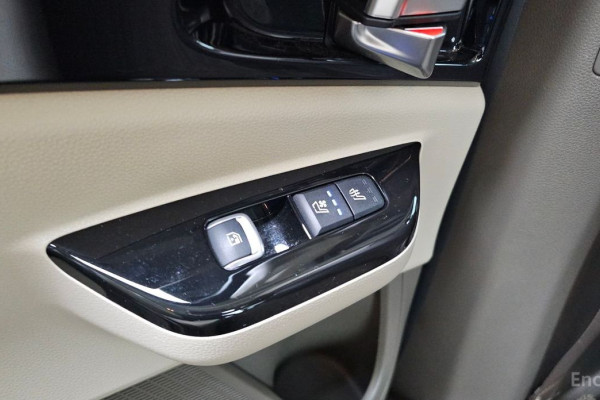 2023 Kia Carnival с пробегом 113 194 км