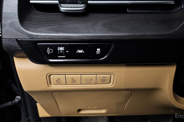 2023 Kia Carnival с пробегом 57 234 км