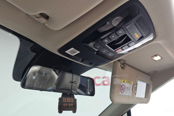 2022 Kia Carnival с пробегом 62 460 км