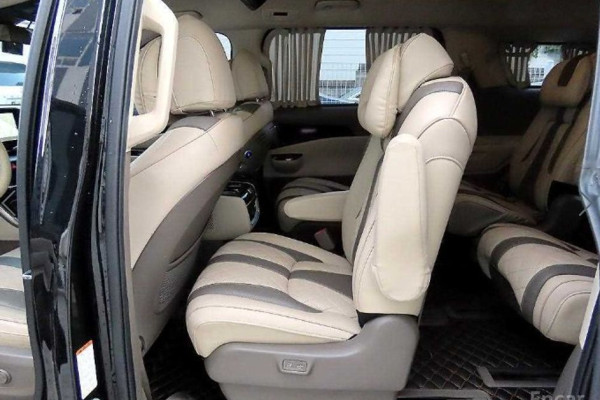 2022 Kia Carnival с пробегом 83 795 км