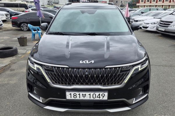 2023 Kia Carnival с пробегом 81 758 км