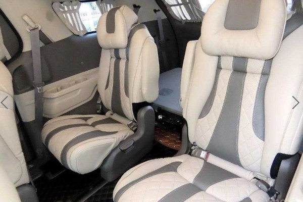 2022 Kia Carnival с пробегом 83 795 км