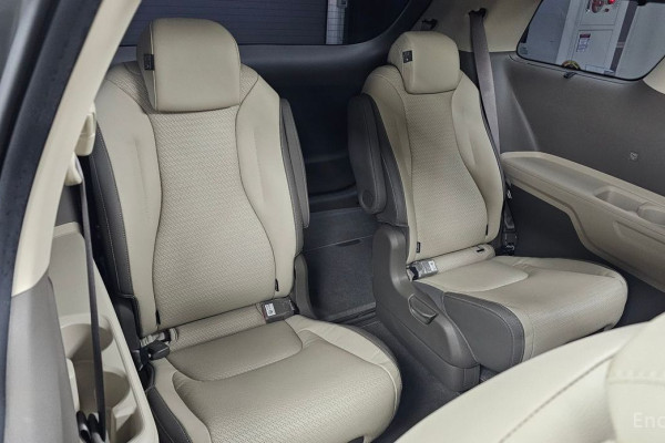 2022 Kia Carnival с пробегом 54 777 км