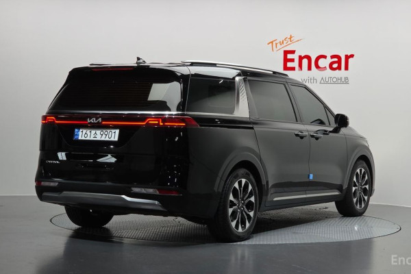 2023 Kia Carnival с пробегом 40 924 км