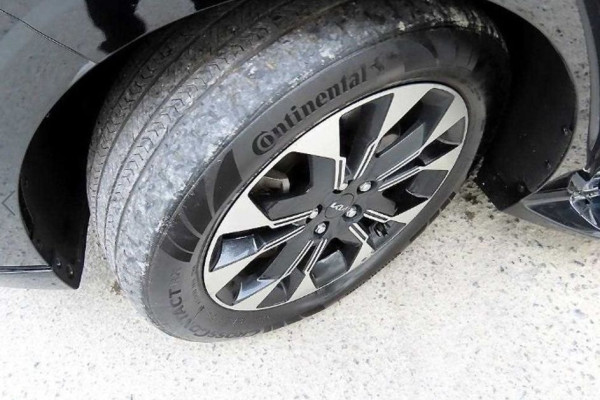 2022 Kia Carnival с пробегом 83 795 км