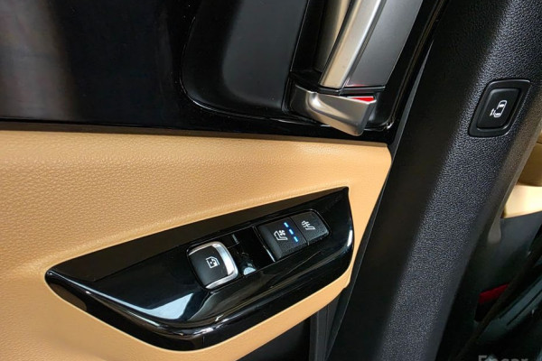 2023 Kia Carnival с пробегом 81 758 км