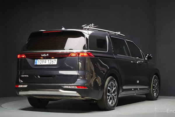 2021 Kia Carnival с пробегом 48 692 км