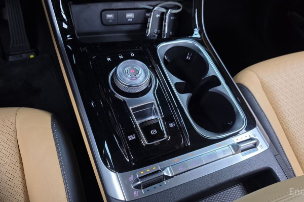 2023 Kia Carnival с пробегом 40 924 км