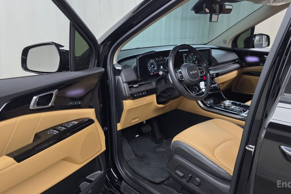 2023 Kia Carnival с пробегом 40 924 км