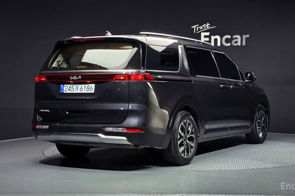 2023 Kia Carnival с пробегом 93 759 км
