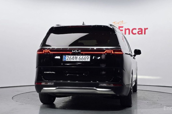 2022 Kia Carnival с пробегом 119 328 км