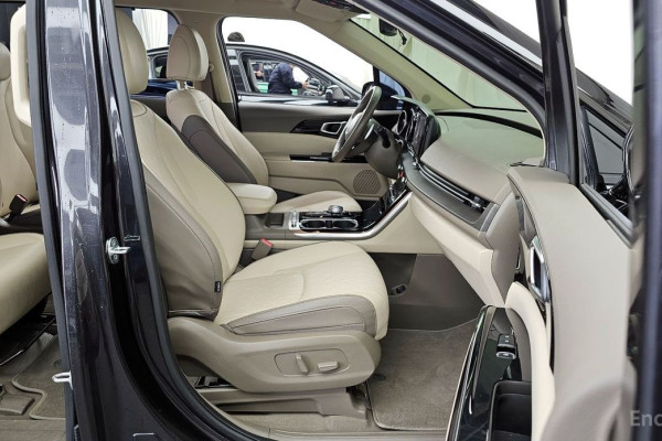 2021 Kia Carnival с пробегом 48 692 км