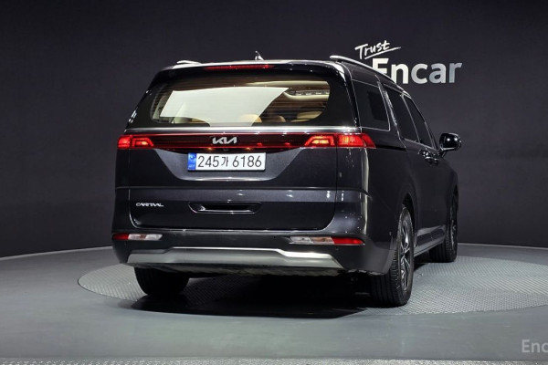 2023 Kia Carnival с пробегом 93 759 км