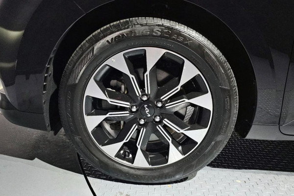 2022 Kia Carnival с пробегом 37 658 км