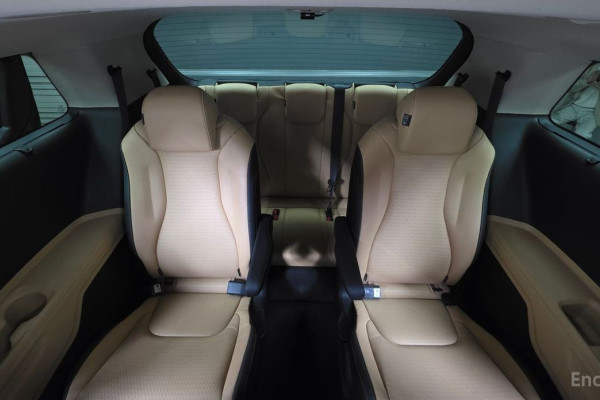 2023 Kia Carnival с пробегом 40 924 км