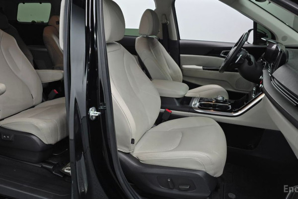 2022 Kia Carnival с пробегом 119 328 км