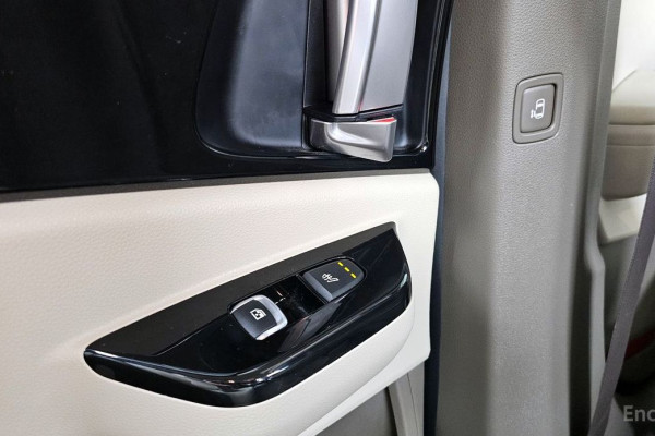 2021 Kia Carnival с пробегом 48 692 км