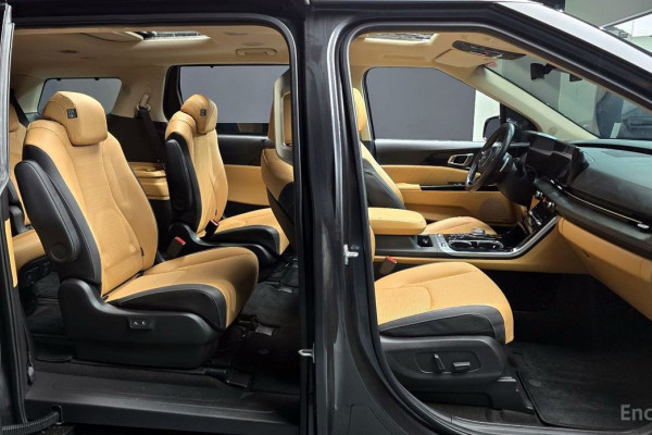 2023 Kia Carnival с пробегом 93 759 км