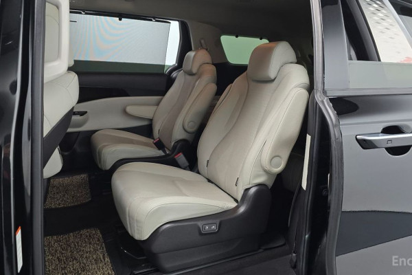 2022 Kia Carnival с пробегом 119 328 км