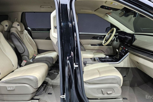 2022 Kia Carnival с пробегом 37 658 км