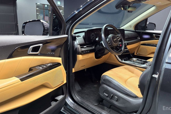 2023 Kia Carnival с пробегом 93 759 км