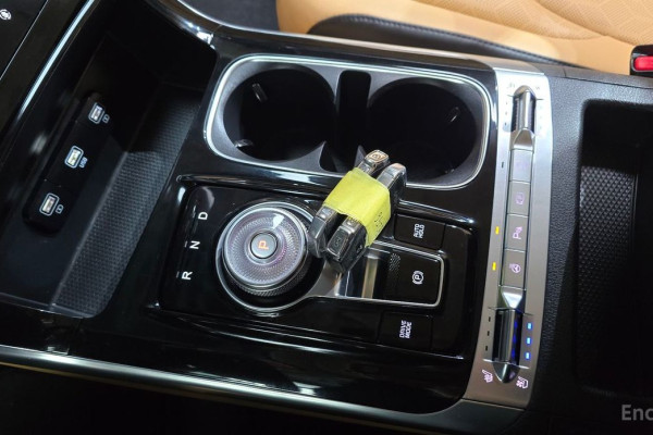 2022 Kia Carnival с пробегом 37 827 км