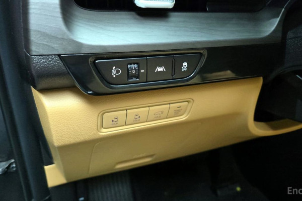 2023 Kia Carnival с пробегом 93 759 км