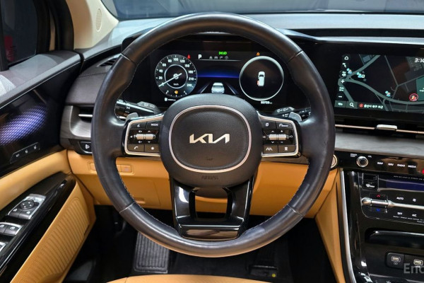 2023 Kia Carnival с пробегом 93 759 км