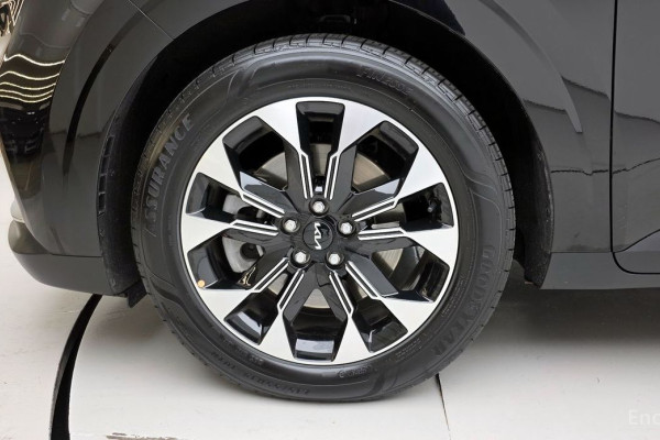 2023 Kia Carnival с пробегом 12 662 км