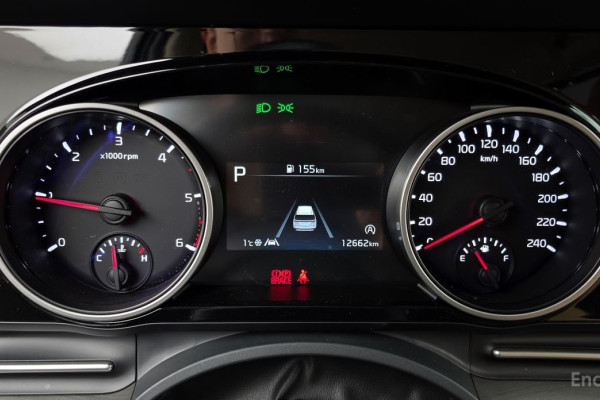 2023 Kia Carnival с пробегом 12 662 км