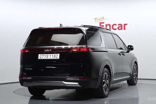 2022 Kia Carnival с пробегом 20 324 км