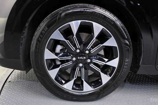 2023 Kia Carnival с пробегом 46 109 км