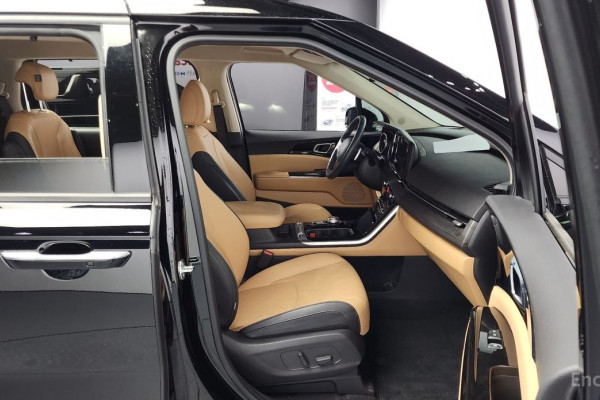 2023 Kia Carnival с пробегом 55 482 км