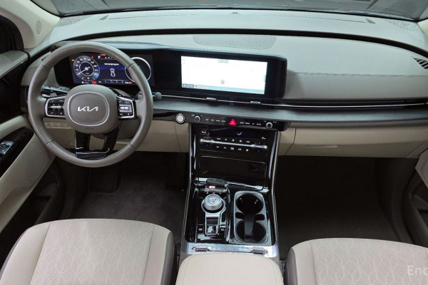 2022 Kia Carnival с пробегом 20 324 км