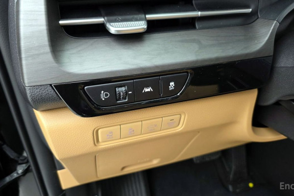 2023 Kia Carnival с пробегом 12 662 км