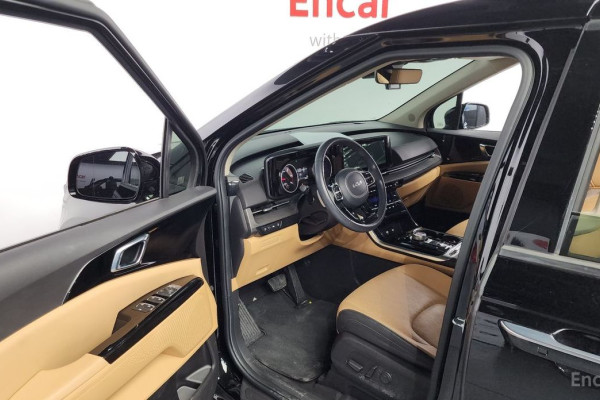 2023 Kia Carnival с пробегом 55 482 км