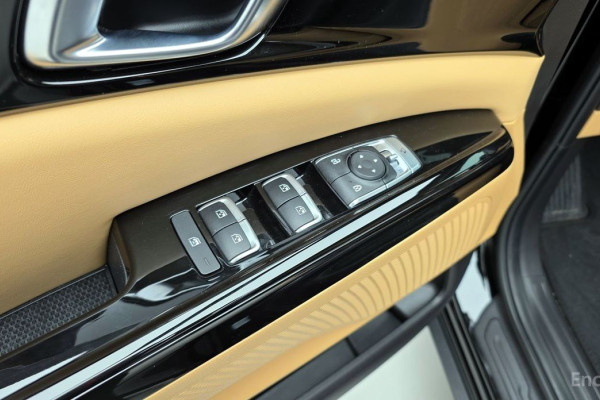 2023 Kia Carnival с пробегом 12 662 км