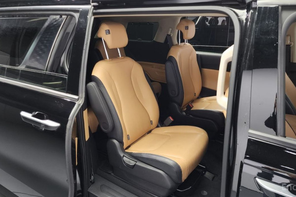 2023 Kia Carnival с пробегом 55 482 км