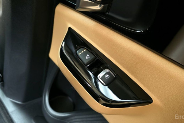 2023 Kia Carnival с пробегом 12 662 км