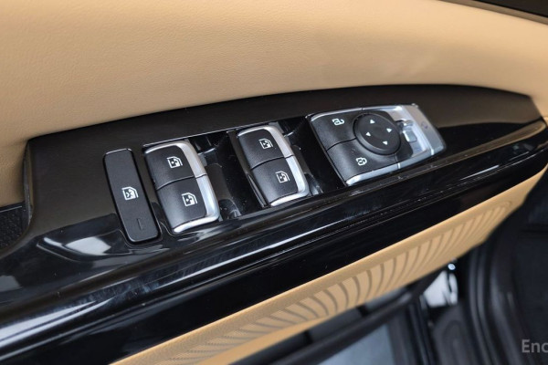 2023 Kia Carnival с пробегом 46 109 км