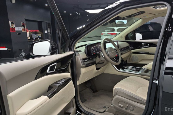 2022 Kia Carnival с пробегом 20 324 км