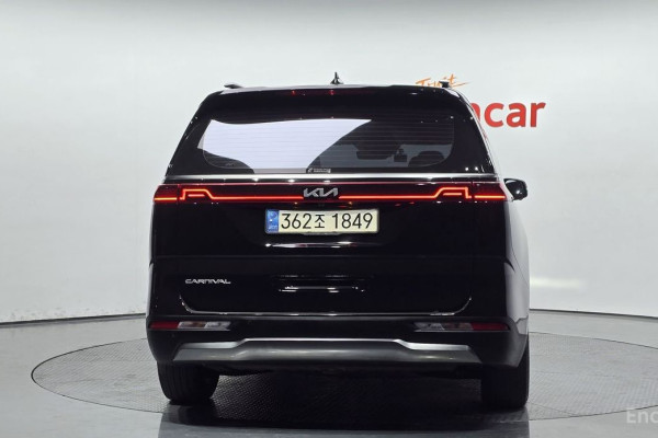 2022 Kia Carnival с пробегом 56 141 км