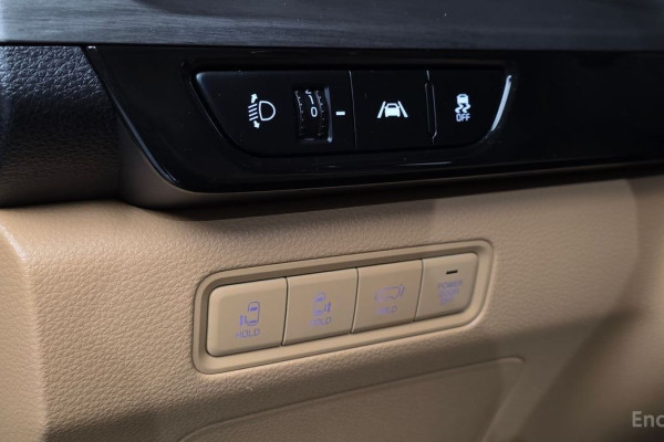 2023 Kia Carnival с пробегом 46 109 км