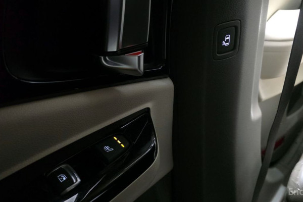 2022 Kia Carnival с пробегом 68 666 км