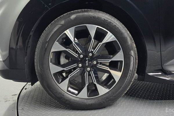 2022 Kia Carnival с пробегом 56 141 км