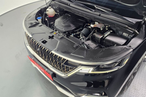 2022 Kia Carnival с пробегом 56 141 км